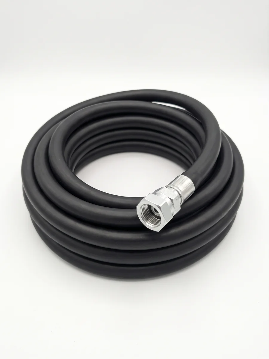 Furtun cauciuc 5,5m pentru adeziv spray EPDM, utilizat pentru conectarea recipientului la pistolul de pulverizare.