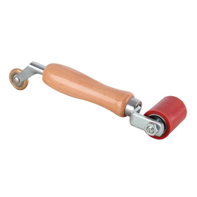 Rolă combo presare EPDM 45mm și 6mm, ideală pentru lipirea și etanșarea membranelor de cauciuc pentru acoperișuri.