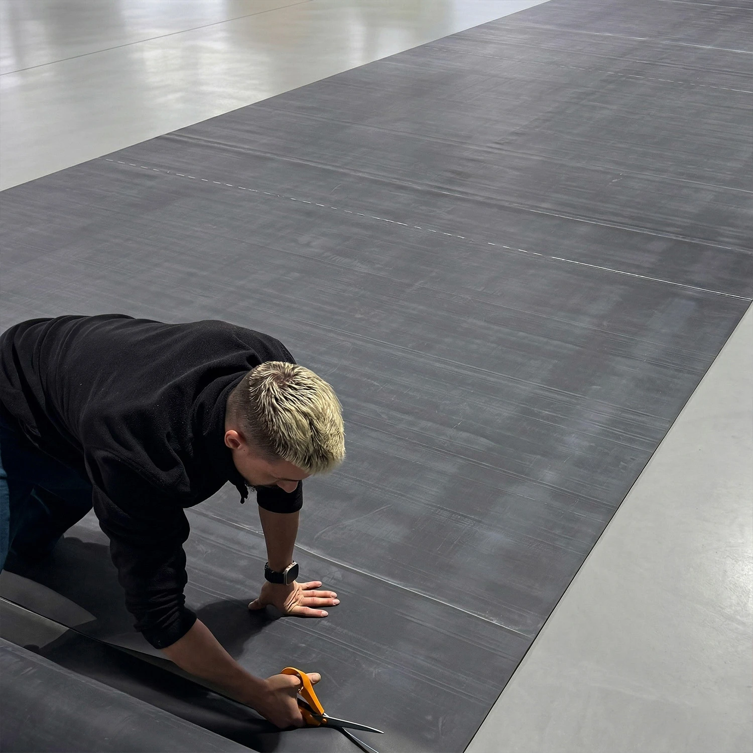 Membrană EPDM iaz RubberBear, folie cauciuc premium pentru impermeabilizare lacuri, 100% Fish-Safe, rezistentă UV.